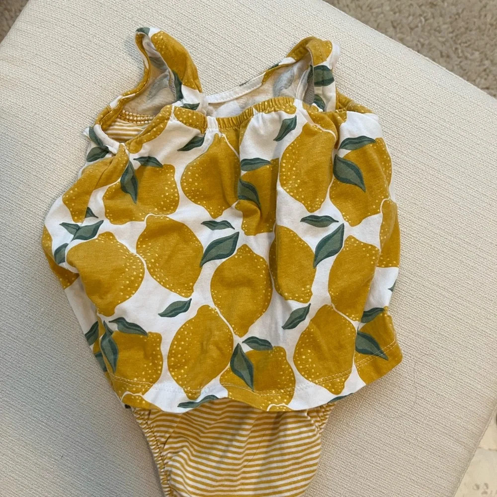 Carter’s lemon dress
